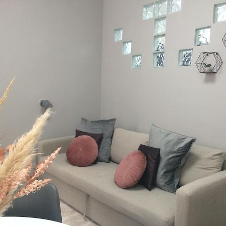 Magnolia Apartman Apartment Sopron Exterior photo